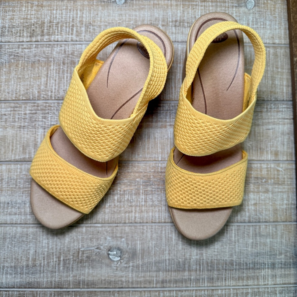 Dr. Scholl’s Becca Platform Sandals in Yellow - Picture 3 of 7